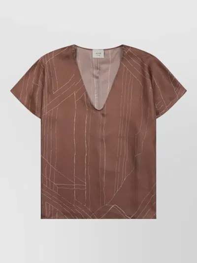 Alysi Foundation Top Geometric Regular Fit V Neck In Brown