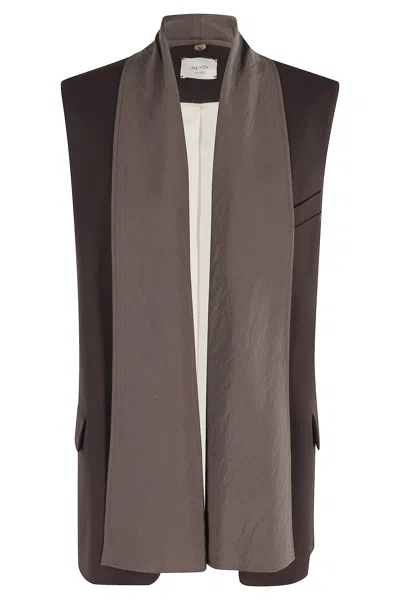 Alysi Flap-pockets Waistcoat In Brown