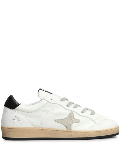 Ama Brand Logo-patch Sneakers In Weiss