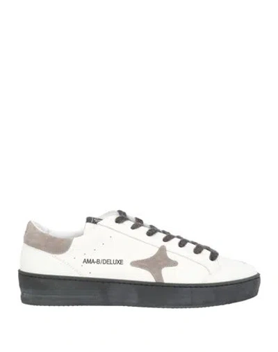 Ama Brand Man Sneakers White Size 8 Leather