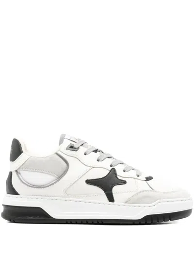 Ama Brand Star-appliqué Sneakers In White
