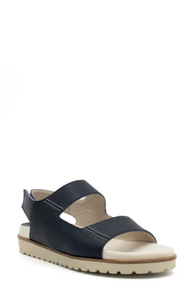 Amalfi By Rangoni Barbera Slingback Sandal In Navy Savana