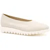 Amalfi By Rangoni Estate Flat In Off White Vaport