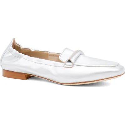 Amalfi By Rangoni Gabina Loafer In White