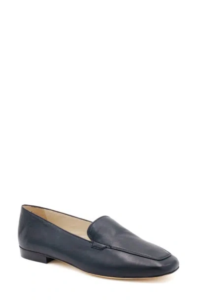 Amalfi By Rangoni Giove Apron Toe Loafer In Black Parmasoft