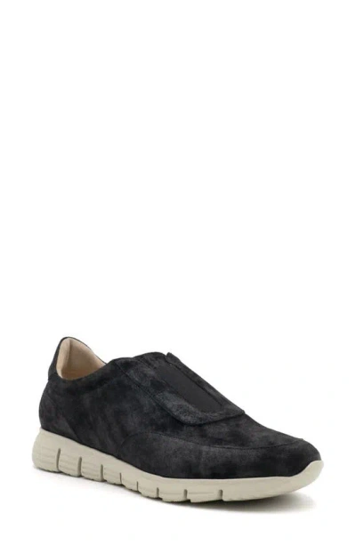 Amalfi By Rangoni Joseph Slip-on Sneaker In Black/agean - Matching Elastic