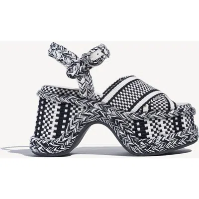 Amambaih Jose High Platform Sandals In Black