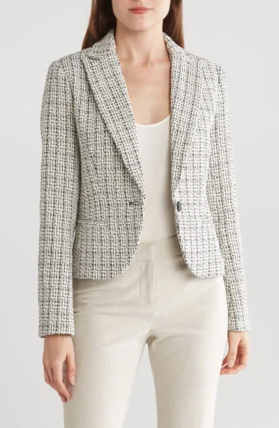 Amanda & Chelsea Bouclé Blazer In Ivory/ Black