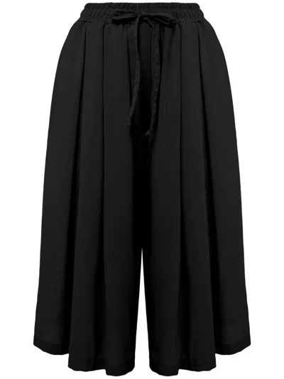 Amapô Bermuda Shorts In Black