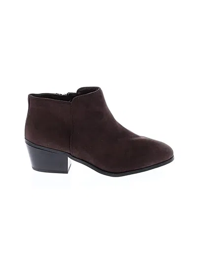 Pre-owned Amazon Essentials Ankle Boots In Brown