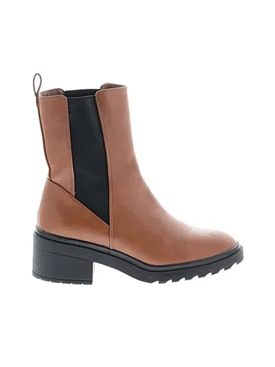 Pre-owned Amazon Essentials Boots In Brown