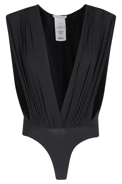 Amazuìn Nikita In Black