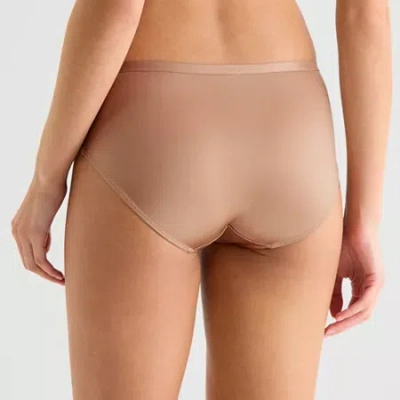 Ambrielle Tulip Lace Shine Hipster Panty In Sand