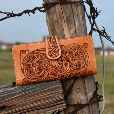 American Darling Women's Catalina Bi-fold Wallet In Brown