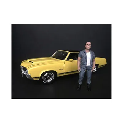 American Diorama 1 By 18 Scale Hanging Out Ii Beto Figurine Model
