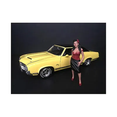 American Diorama 1 By 18 Scale Hanging Out Ii Rosa Figurine Model
