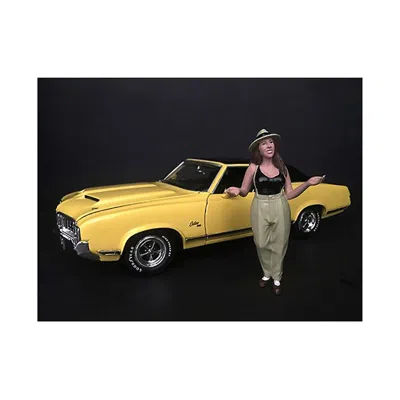American Diorama 1 By 18 Scale Hanging Out Ii Tanya Figurine Model