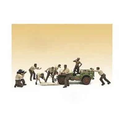 AMERICAN DIORAMA 1 TO 18 SCALE 4 X 4 MECHANIC FIGURE SET FOR MODEL CAR, 8 PIECE