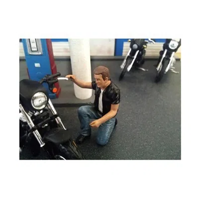 American Diorama Biker Motorman Figure For 1-18 Scale Models
