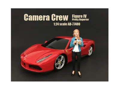 AMERICAN DIORAMA CAMERA CREW FIGURE IV "PRETTY REPORTER" FOR 1:24 SCALE MODELS BY AMERICAN DIORAMA
