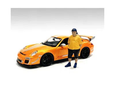 American Diorama Car Meet 1 Figurine Iv For 1/24 Scale Models By  In Orange