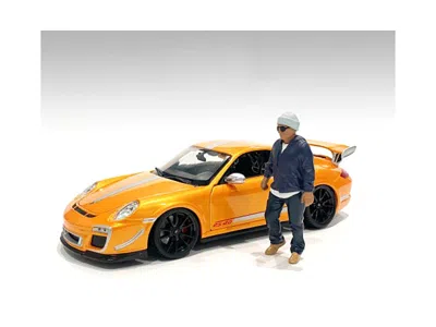 AMERICAN DIORAMA CAR MEET 1 FIGURINE IV FOR 1/18 SCALE MODELS BY AMERICAN DIORAMA