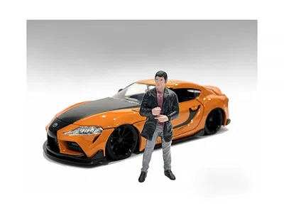 American Diorama Car Meet 3 Figurine 3 For 1/24 Scale Models By  In Orange