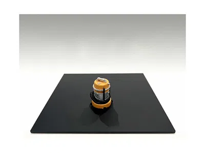 American Diorama Detail Masters Figure 6 (wet/dry Vac) For 1/24 Scale Models By  In Black