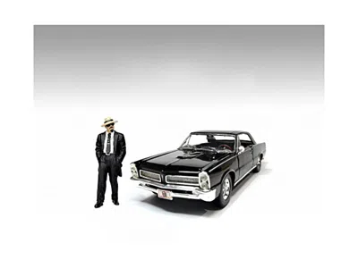 American Diorama Hanging Out 3 Figure #5 For 1/18 Scale Models By  In Black