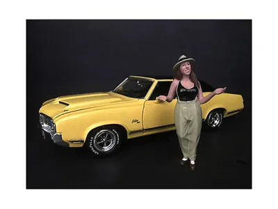 American Diorama 1 By 18 Scale Hanging Out Ii Tanya Figurine Model