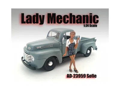 American Diorama Lady Mechanic Sofie Figure For 1:24 Scale Models By  In Gray