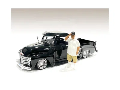 AMERICAN DIORAMA LOWRIDERZ FIGURINE II FOR 1/18 SCALE MODELS BY AMERICAN DIORAMA