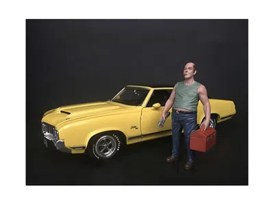 American Diorama Mechanic Sam With Tool Box Figurine For 1/24 Scale Models By
