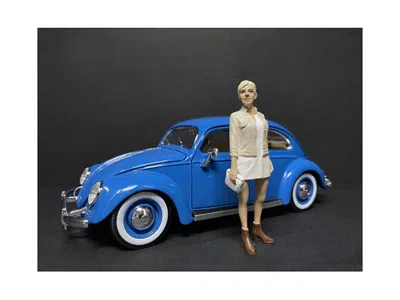 American Diorama Beach Girl Katy Figurine For 1/24 Scale Models By  In Blue