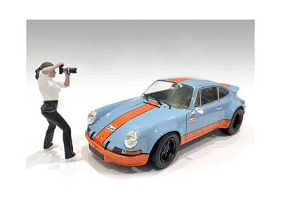 American Diorama Photographers Figure #2 For 1/18 Scale Models By
