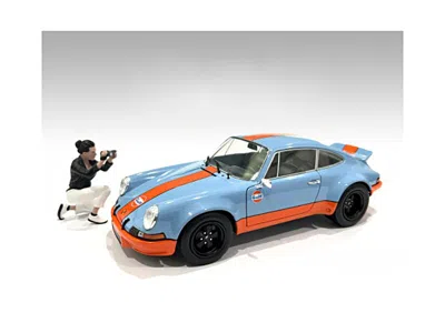 American Diorama Photographers Figure #5 For 1/24 Scale Models By