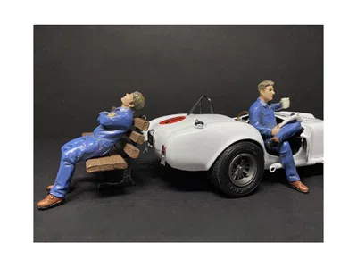 American Diorama Sitting Mechanics 2 Piece Figurine Set For 1/24 Scale Models By  In White