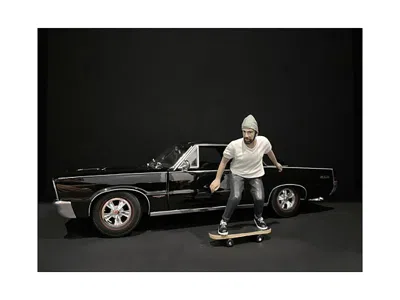 American Diorama Skateboarder Figurine Ii For 1/24 Scale Models By  In Multi