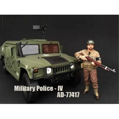 American Diorama Wwii Military Police Figure I For 1-18 Scale Models In Green