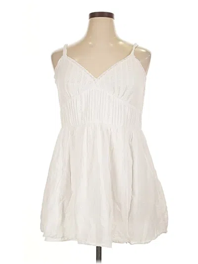 Pre-owned American Eagle Outfitters Casual Dress In White