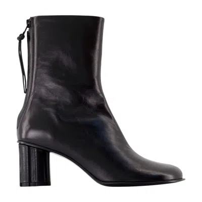 Ami Alexandre Mattiussi Ami Paris Sv512 Ankle Boots In Black