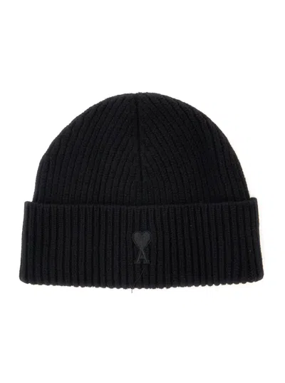 AMI ALEXANDRE MATTIUSSI BLACK RIBBED KNIT BEANIE WITH LOGO EMBROIDERY ON THE FRONT IN WOOL MAN