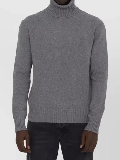 AMI ALEXANDRE MATTIUSSI HEART FRIEND TURTLENECK SWEATER IN CASHMERE BLEND