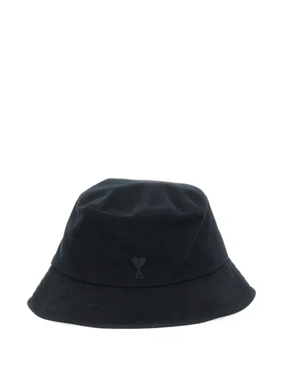 AMI ALEXANDRE MATTIUSSI HEART-LOGO BUCKET HAT