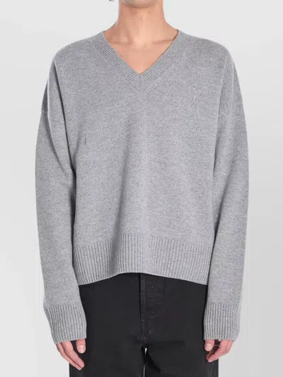AMI ALEXANDRE MATTIUSSI RIBBED V-NECK SWEATER WITH LONG SLEEVES