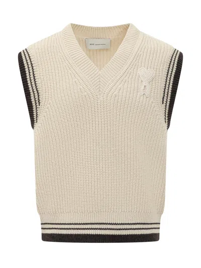 Ami Alexandre Mattiussi Stylish Knit Gilet With V-neck Design In White