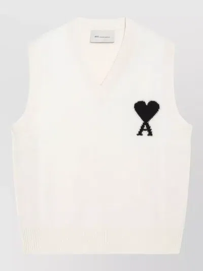 Ami Alexandre Mattiussi Ami Paris Merino Wool V-neck Vest With Heart Intarsia In Neutral