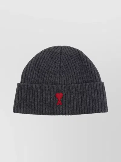 AMI ALEXANDRE MATTIUSSI WOOL BEANIE WITH RIBBED KNIT DESIGN
