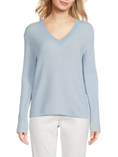 Amicale Women's Cashmere V-neck Sweater In Light Blue