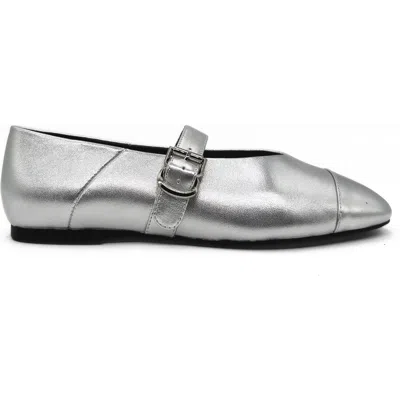 Amie Rafa Reign Cap Toe Mary Janes In Silver
